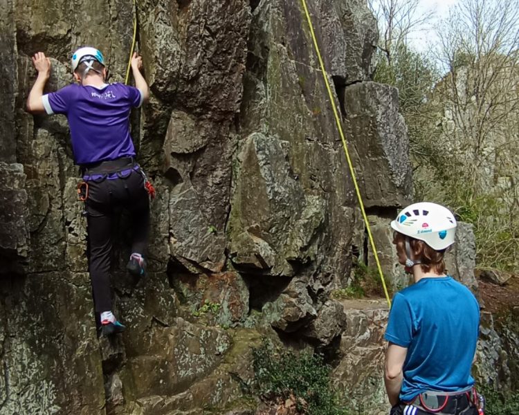 Vibrer Plein Air - Activités sportives, escalade à Mortain